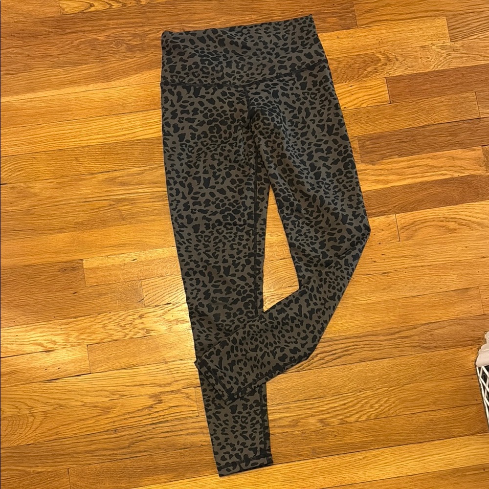 DYI Green Leopard Print Leggings